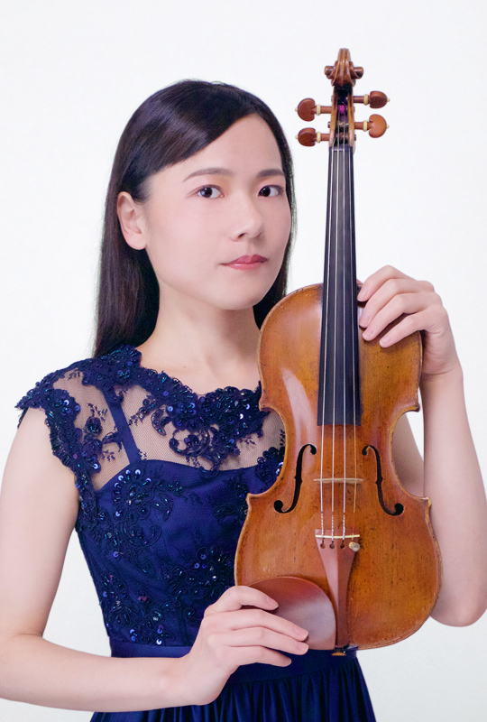 プロフィール写真：小林明日香（第1ヴァイオリン）　- Asuka Kobayashi -